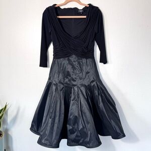 Tadashi Shoji Elegant Black Ruched Bodice Fit & Flare Silk Cocktail Dress Sz 8